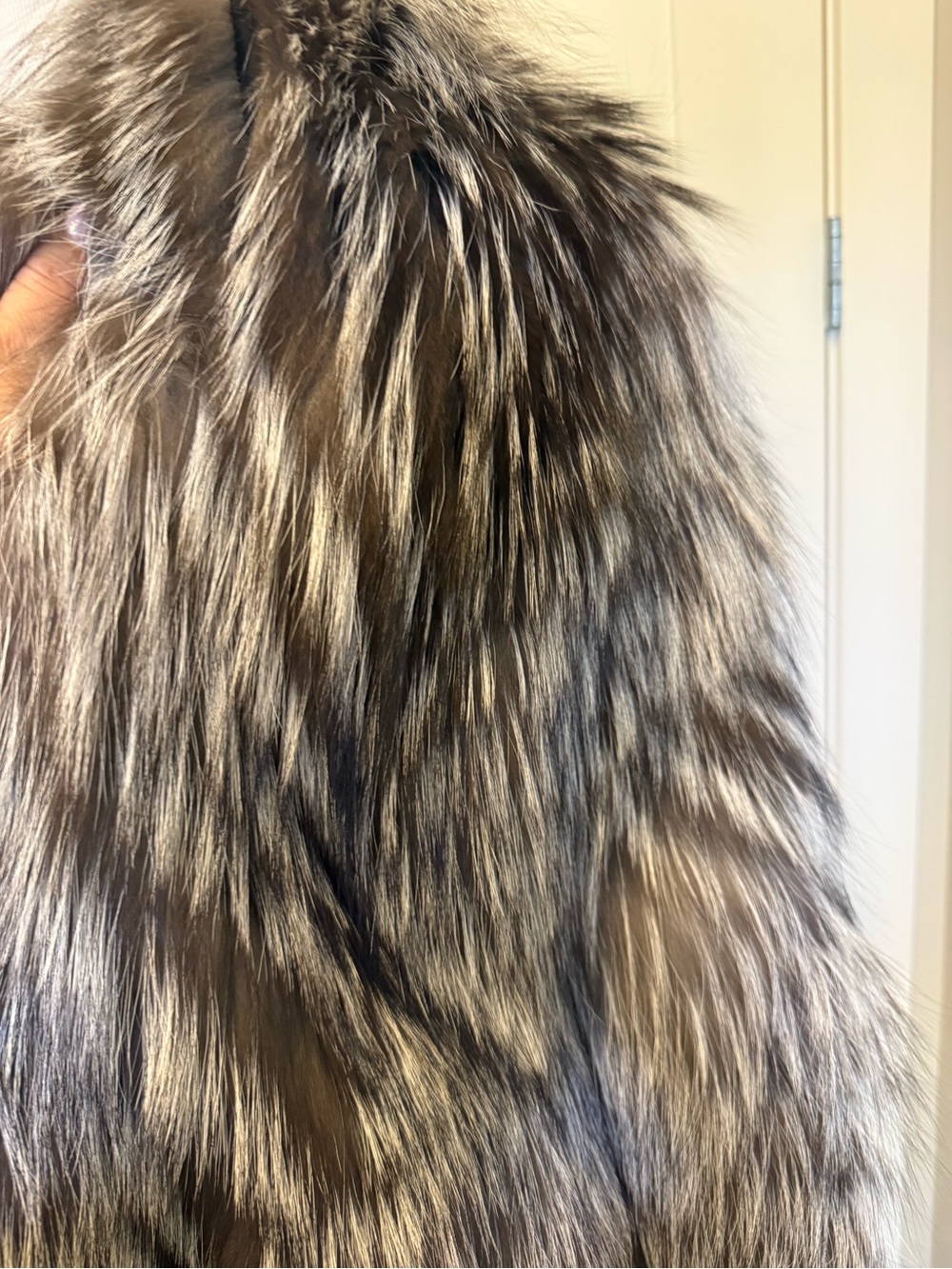 RARE Platinum Saga Marble Silver Fox fur coat BRAND NEW ! $3995 - Picture 7 of 12